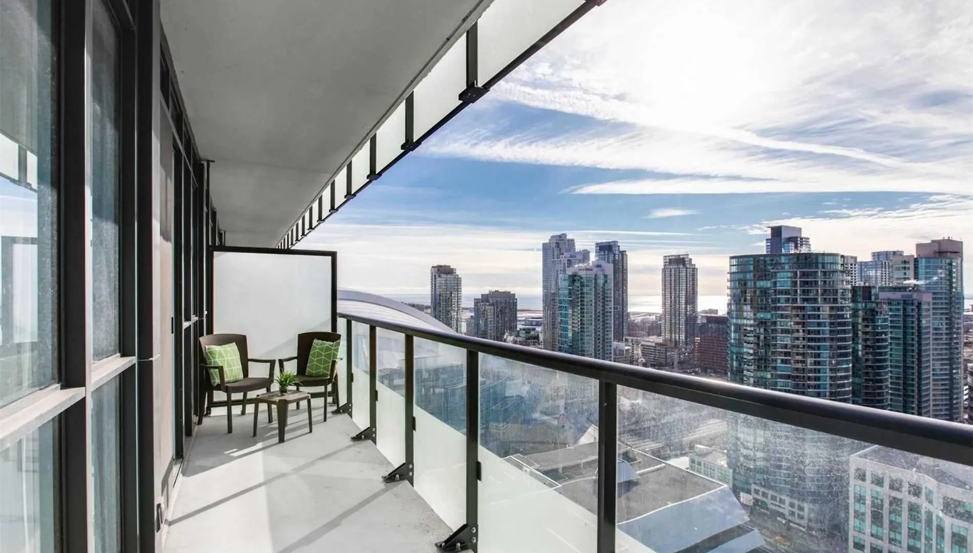 Apartment Grand Sapphire Suites Toronto