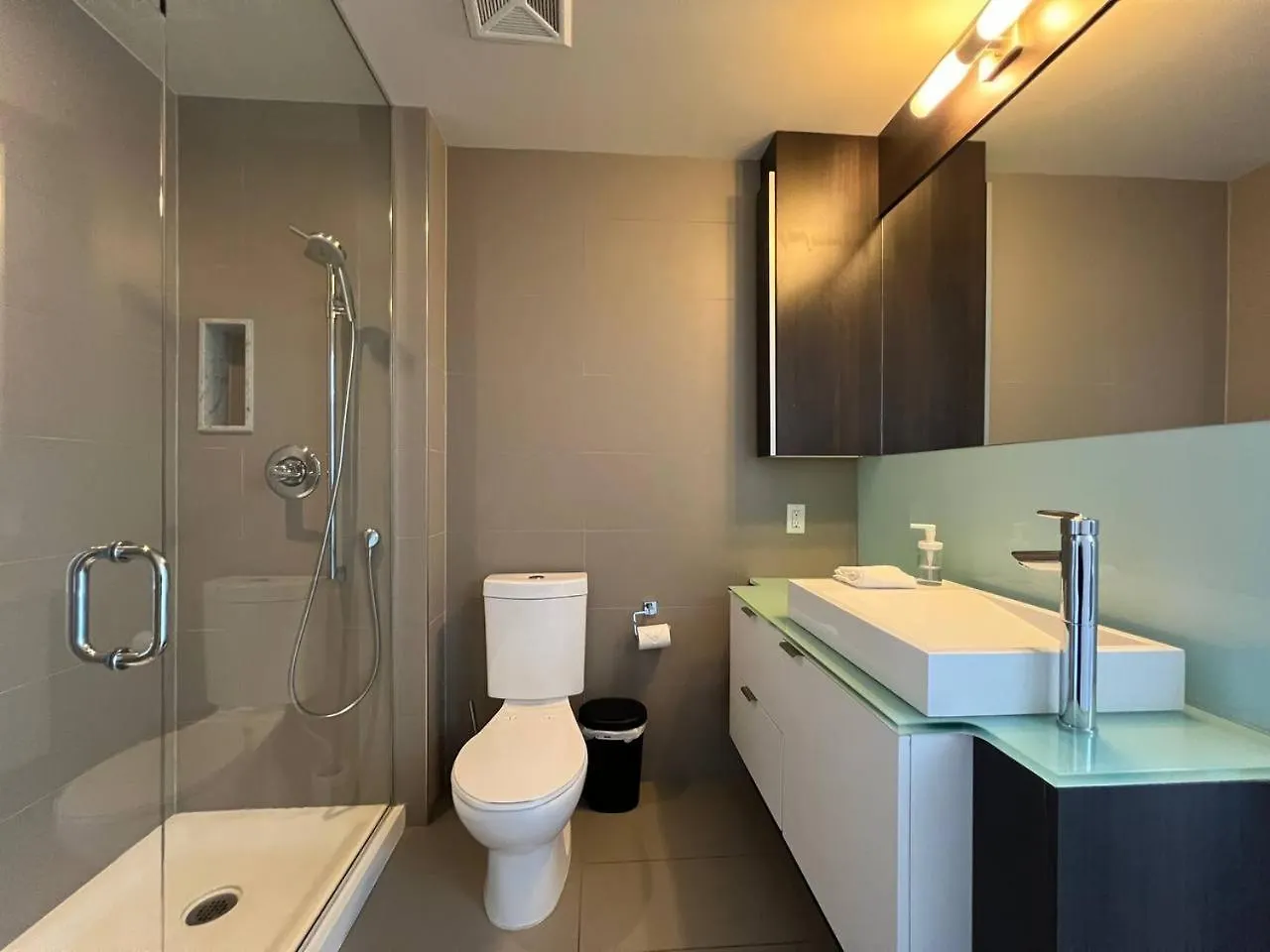 Grand Sapphire Suites Toronto