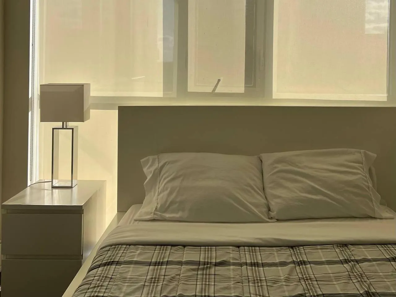 Grand Sapphire Suites Toronto Apartment