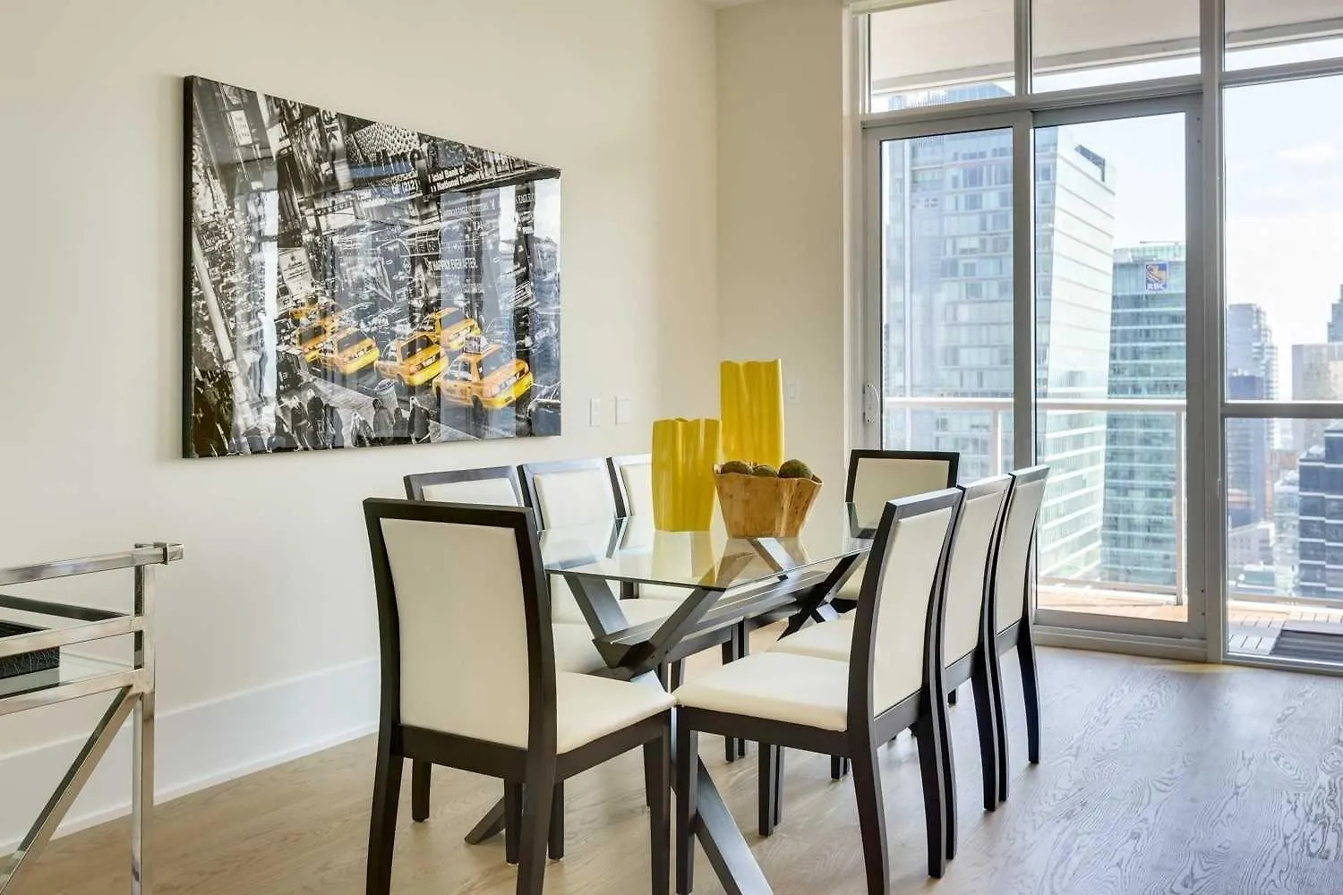 Apartment Grand Sapphire Suites Toronto Canada