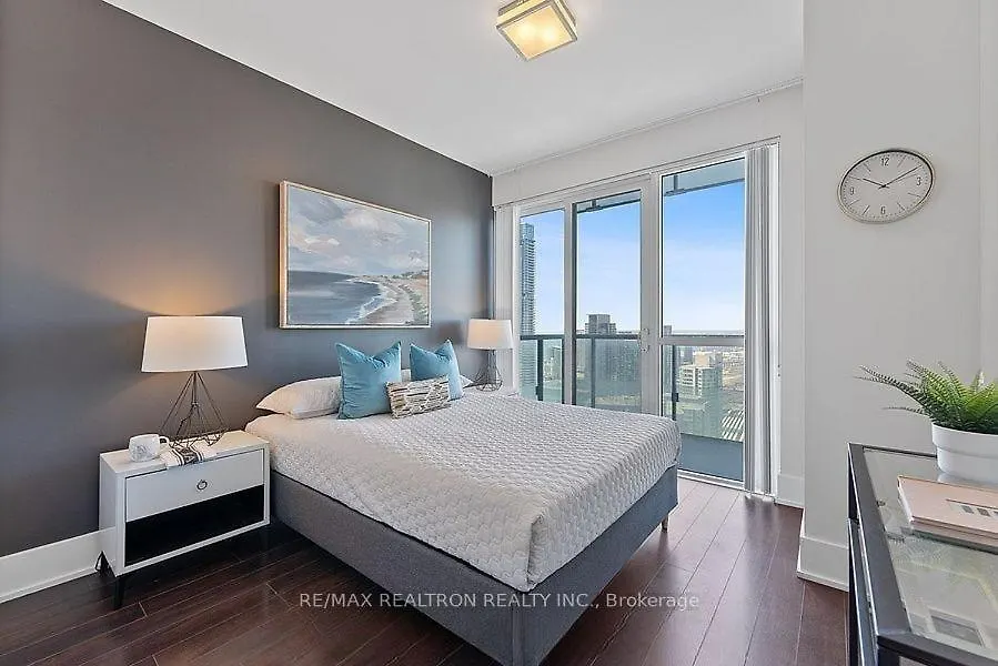 Apartment Grand Sapphire Suites Toronto Canada
